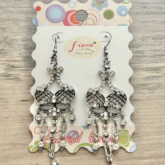 NWT Fiona Clear Rhinestone Chandelier Drop Earrings - Picture 2 of 5